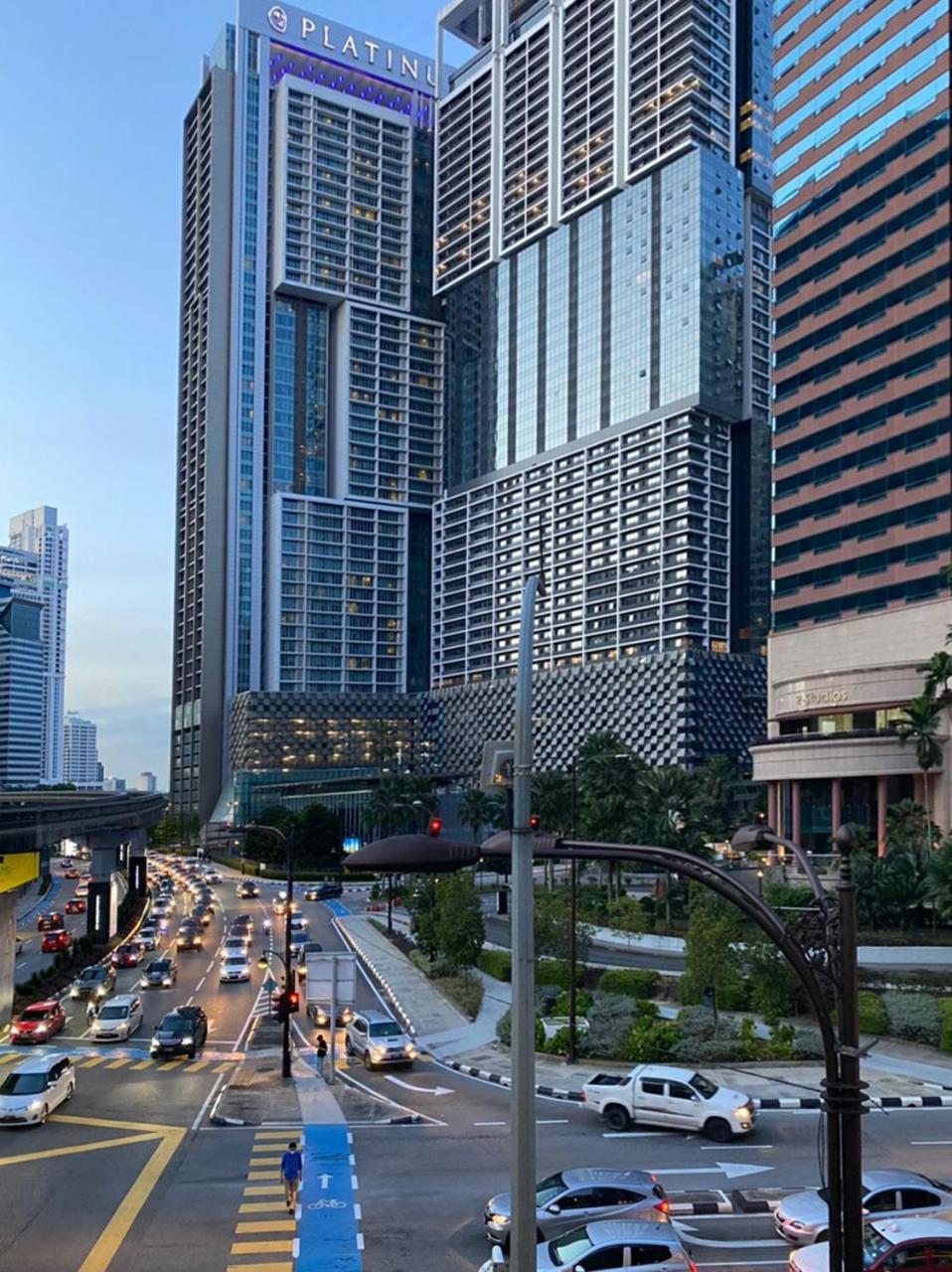 Klcc Beyond Hospitality Suites Platinum Куала-Лумпур Экстерьер фото
